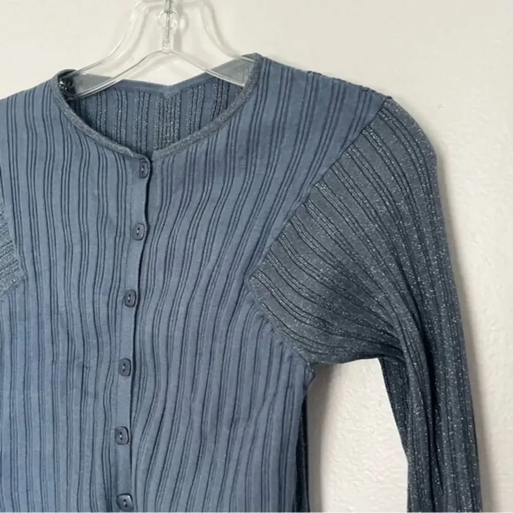 Chelsea Mak Blue Ribbed Button Cropped‎ Cardigan - Small - Picture 3 of 6